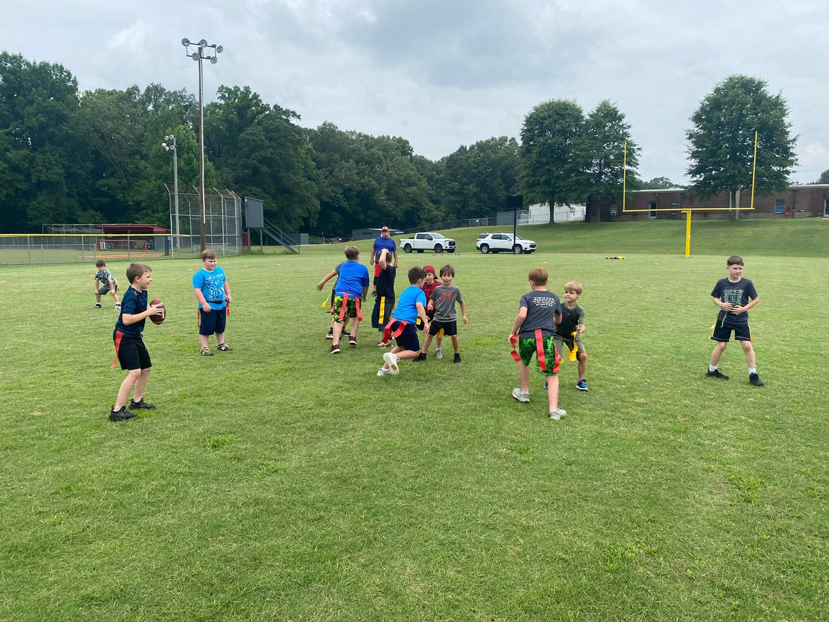 RossvilleAcad's tweet photo. RCA football camp kicked off today with these enthusiastic players! We are looking forward to a great week!🏈#RiseoftheWolves #ThisIsRTown #PackPride #RCASummercamp https://t.co/rrCMzndM56