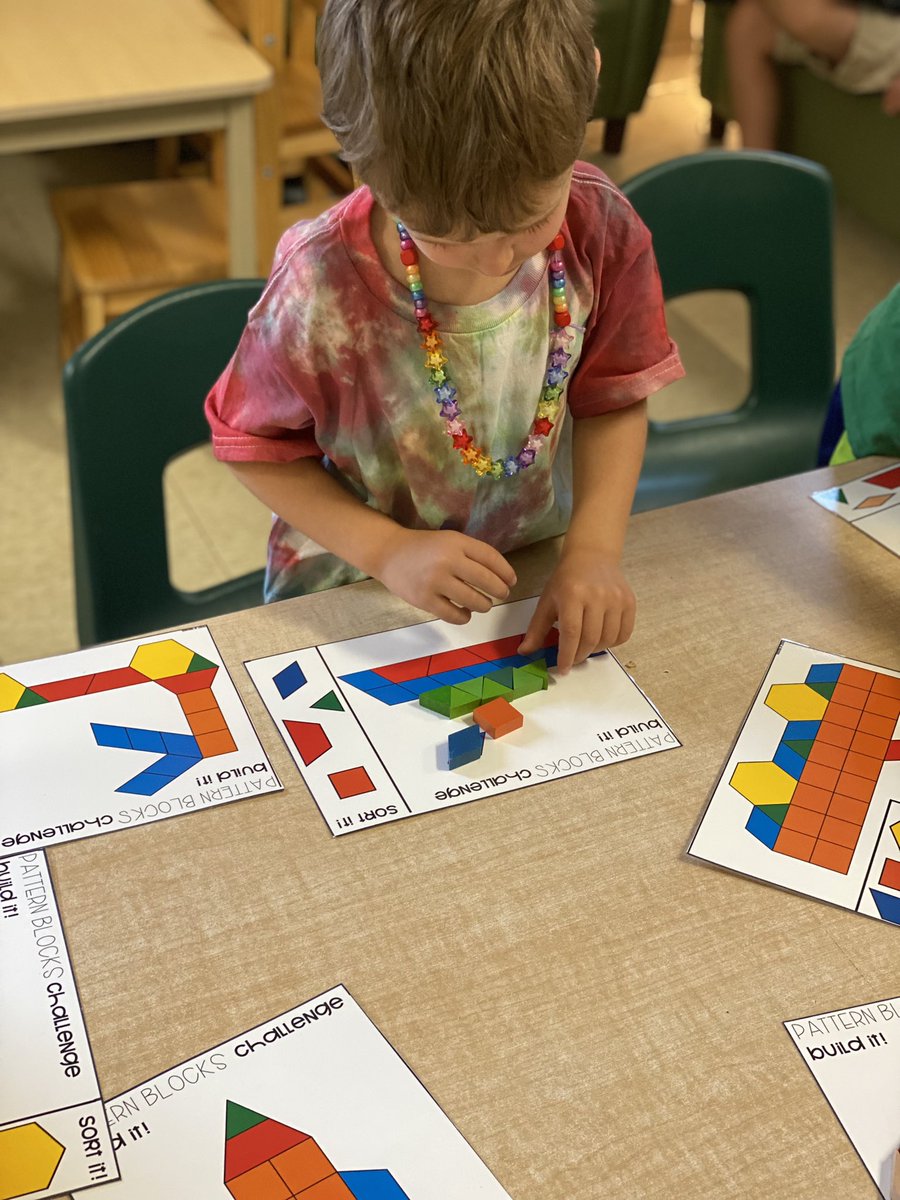 MrDeWolfesClass's tweet photo. Pattern blocks challenge @SRusztyn https://t.co/pnyJZ4zjl4