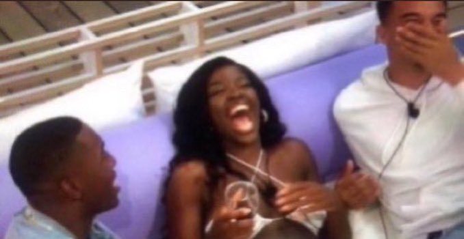 BustaRhymes444's tweet photo. charlottes chat is sooooo DEAD 💀#Loveisland #loveislandUK https://t.co/Px2FhJ1aej