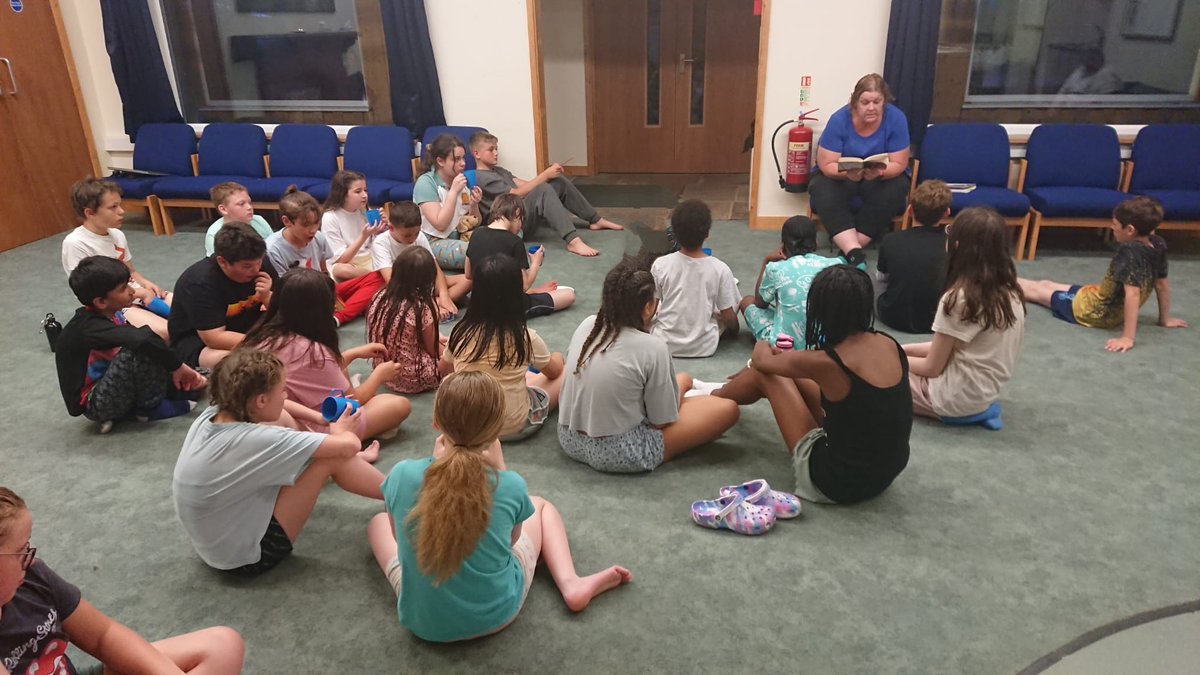 MicklemSchool's tweet photo. Last one today. Just time for a bedtime story. Night everyone 😴 https://t.co/PjornDICng