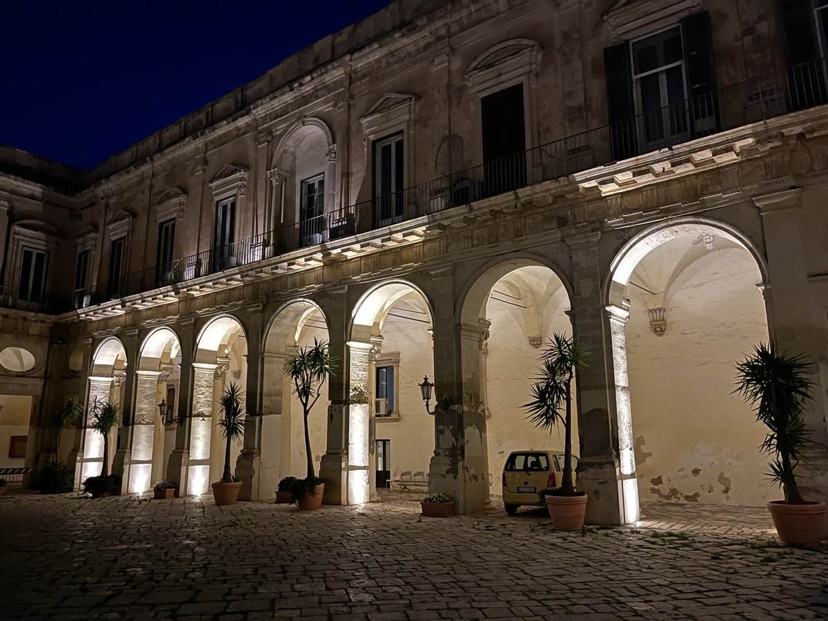 The XVIII edition of the <a href="/18_oecs/">OECS 18</a>, International Conference on Optics of Excitons in Confined Systems   started today in Lecce!