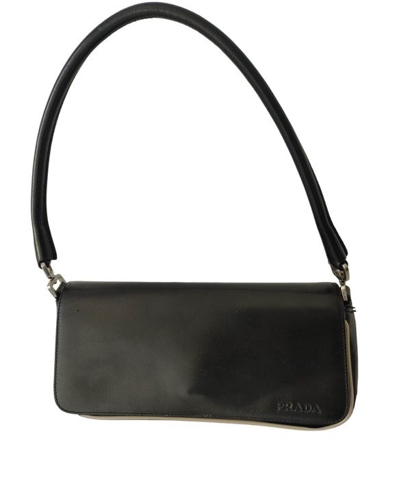 borsescarpedil1's tweet photo. https://t.co/9hSaAu9FBC
Simpatica borsa baguette Prada in pelle nera in buone condizioni con qualche piccolo segno di usura consegnata con dust bag... https://t.co/t0IwxH9eYc