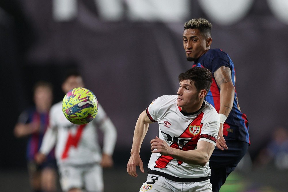 ريال مدريد يقدم لاعبه فران غارثيا لوسائل الإعلام.