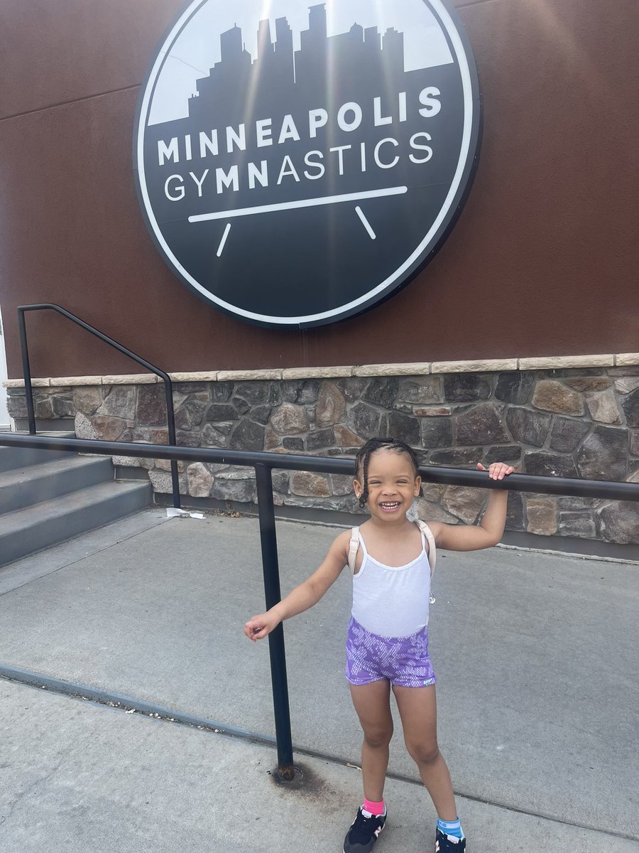 mami_manii's tweet image. Update ya girl is in gymnastics &amp;amp; loving it 💙💙