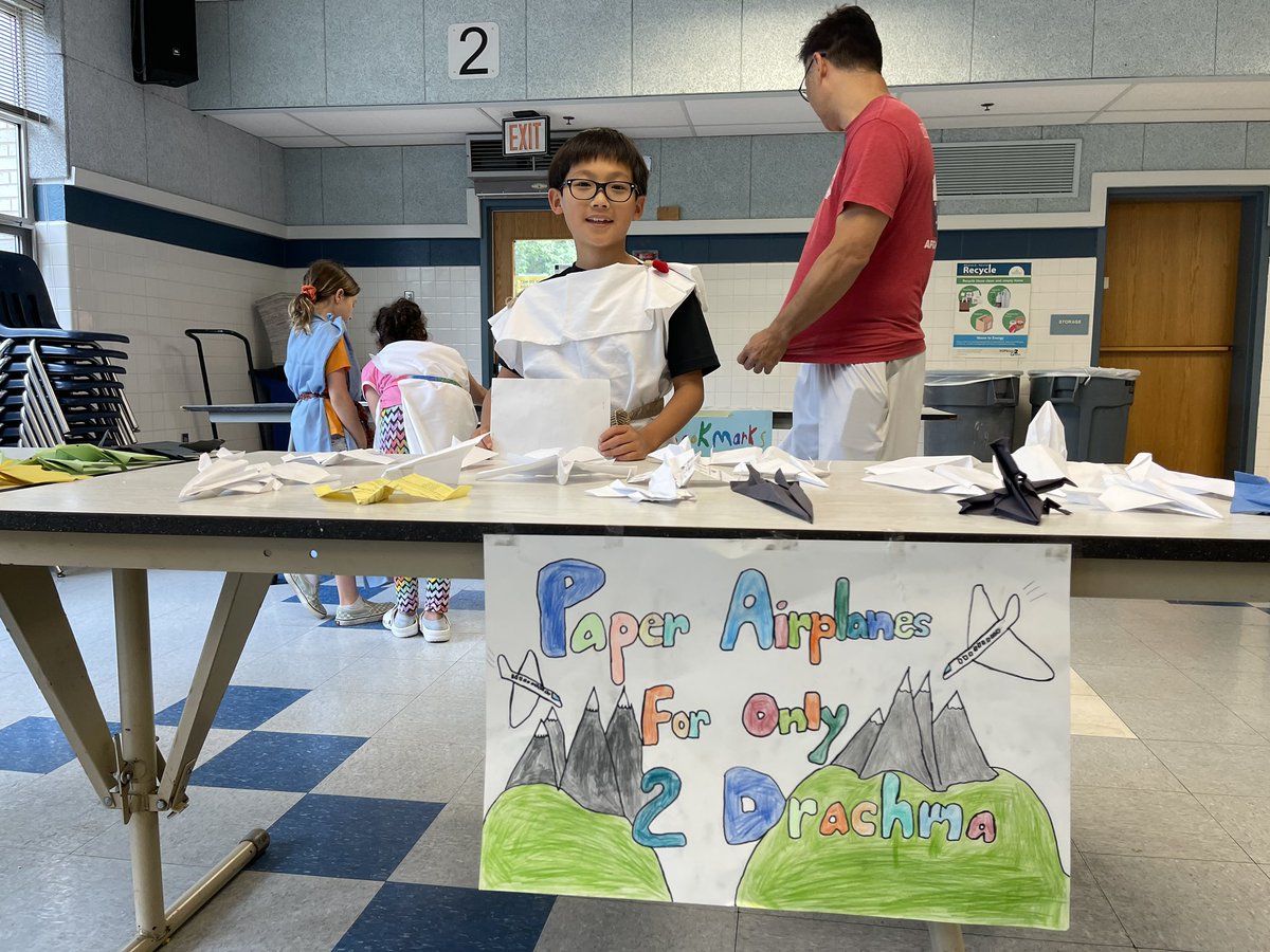 MrsSmithOCES's tweet photo. Our 3rd graders had a blast at their Greek agora today! @OldeCreekES https://t.co/I6Eskfz93F