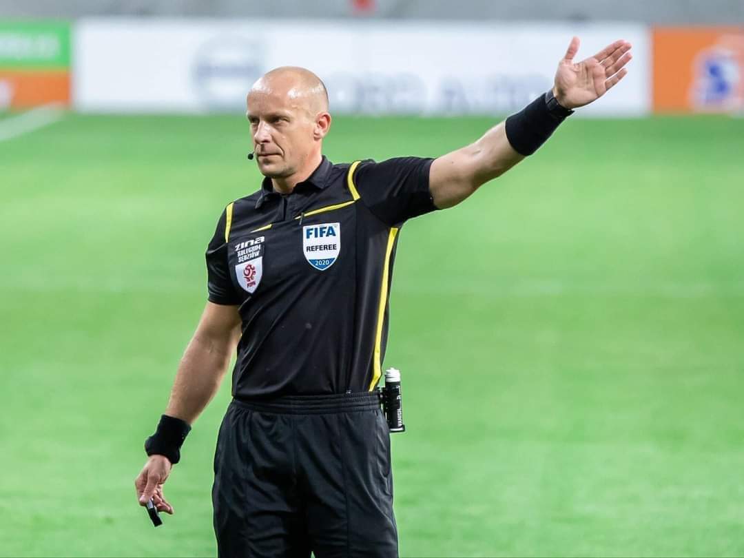 FattyNakata's tweet photo. حكم نهائي دوري أبطال أوروبا البولندي سيـموني مارسينـياك مهدد بالاستبـعاد من تحكيم المباراة النهائية لإنه شارك في مُظاهرة ضد المـث،ليـين واليـهـو،د.

 أنظف وأشرف حكم في اوروبا ♥️ https://t.co/NohMDy2j81