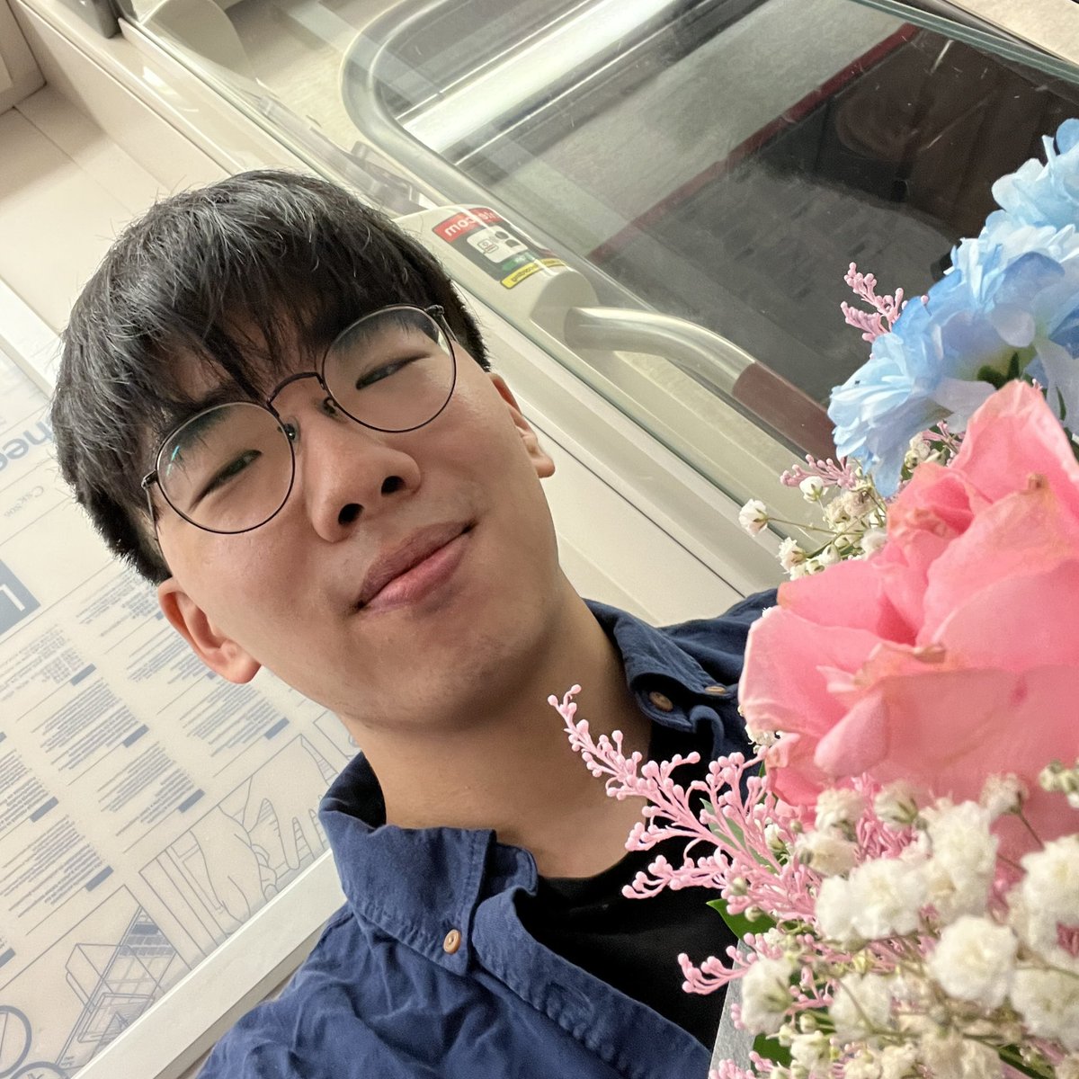 Lyle Kam tweet media