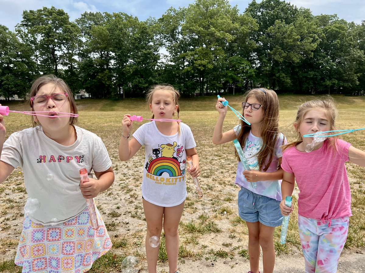 LeannaCasale's tweet photo. First Grade Mindfulness Day! 🧠✨🌈 @HowellTwpTauntn https://t.co/jUzrlOQk7a