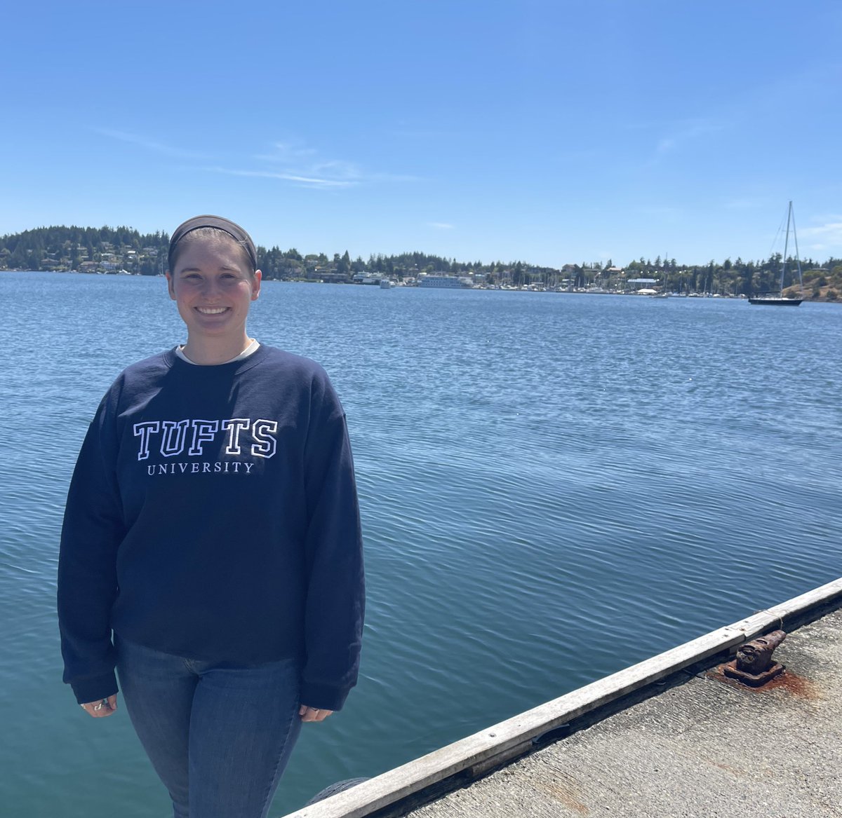 oliviahhawkins's tweet photo. I’m just a smidge late in posting, but I am beyond excited and grateful to announce that I’ll be working with @EricTytell at @TuftsUniversity in the fall ! Looking forward to conducting more fish swimming research 🐟 https://t.co/PYer3TA8xV