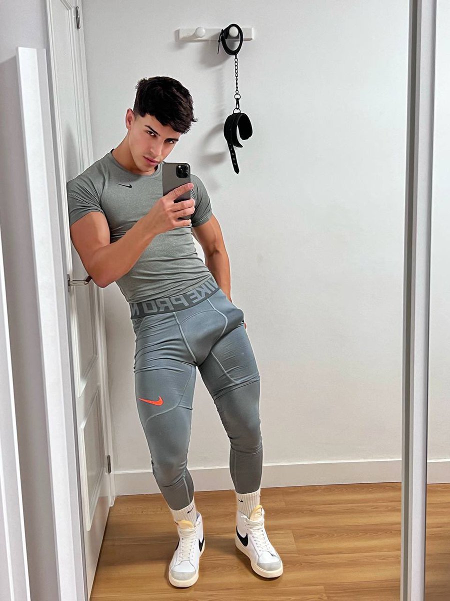 twinkboys on Twitter: "RT @adrianlopezt17x: RT if you want to take it all 🍆 #fitness"