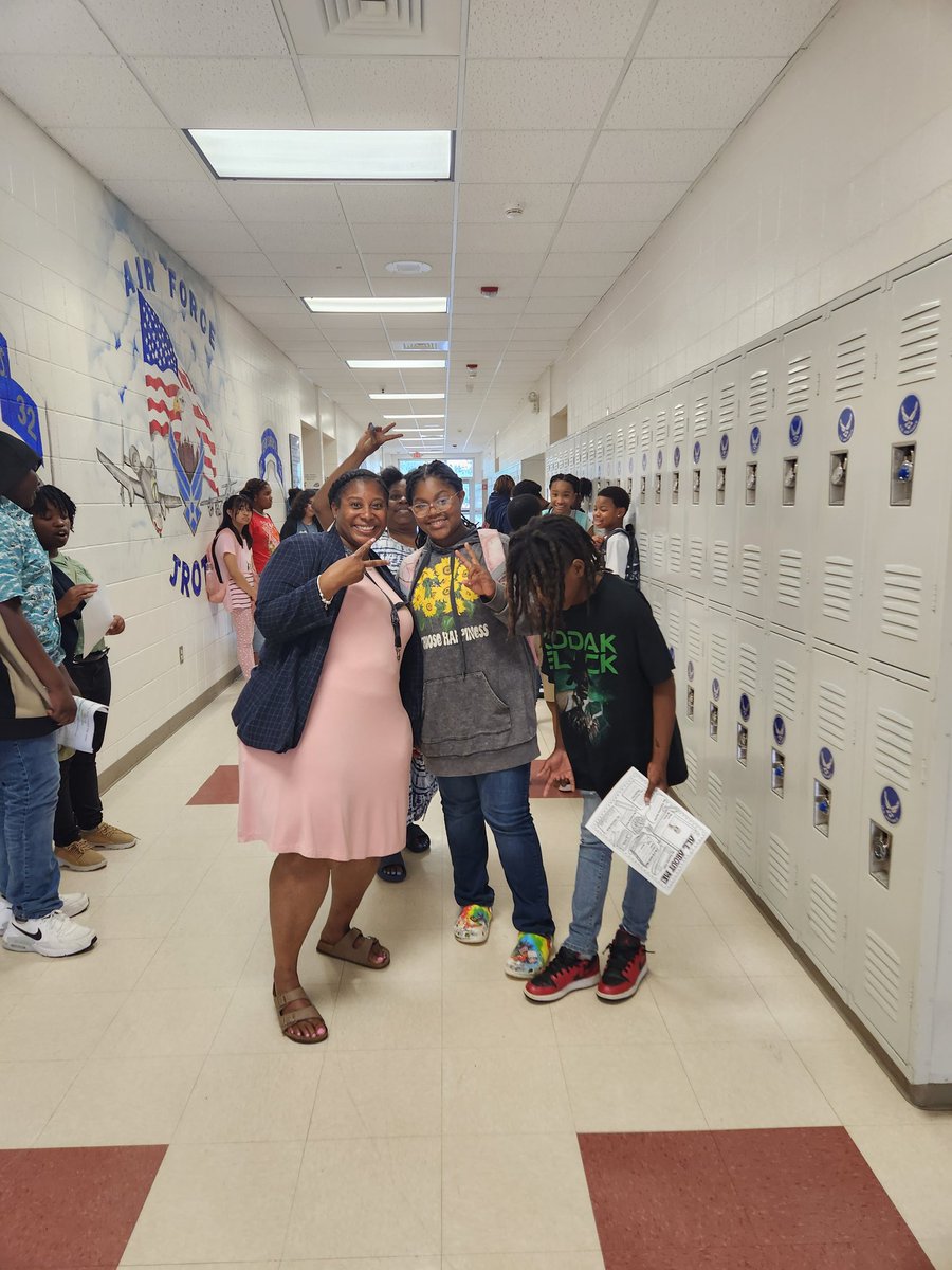 Day 2... we made it!!!  I tell you, the Summer Learning Staff at FTSHS are the best 🙂.  As you can see, our kiddos had a great day 😊
@CumberlandCoSch #ccssummerlearning2023