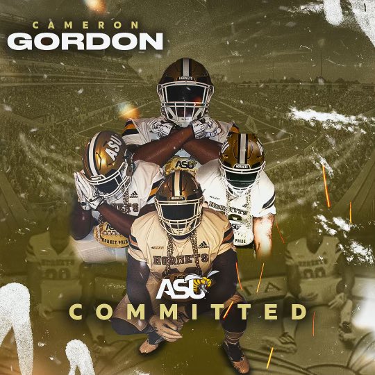 COMMITTED 🐝 #SWARMAS1 <a href="/middletontodd11/">William Middleton</a> @tmiddie <a href="/erob50/">Coach Eddie Robinson Jr.</a> <a href="/Coach_Jlew/">Coach Juwan Lewis</a>