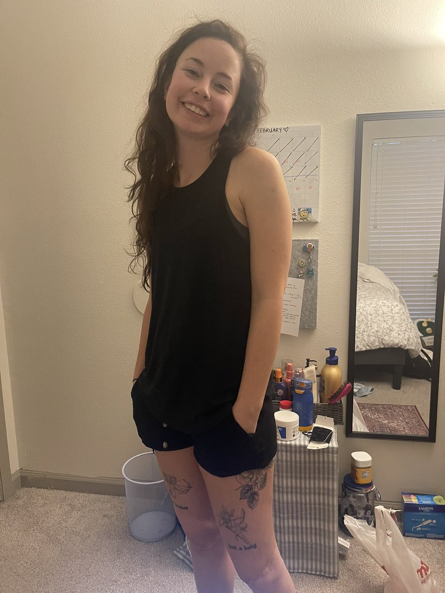 avsr__x's tweet photo. everyone, my wife ... 🤤🥵 https://t.co/JMxP4wjJhA