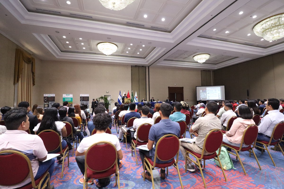 FIA_UES's tweet photo. El segundo fue un evento dedicado a estudiantes, para que conocieran el potencial que posee la FIA para poder llevar a cabo capacitaciones e investigaciones que sirvan de aporte a un mayor crecimiento de la energía Geotérmica del país. https://t.co/TeSxIcfNGM