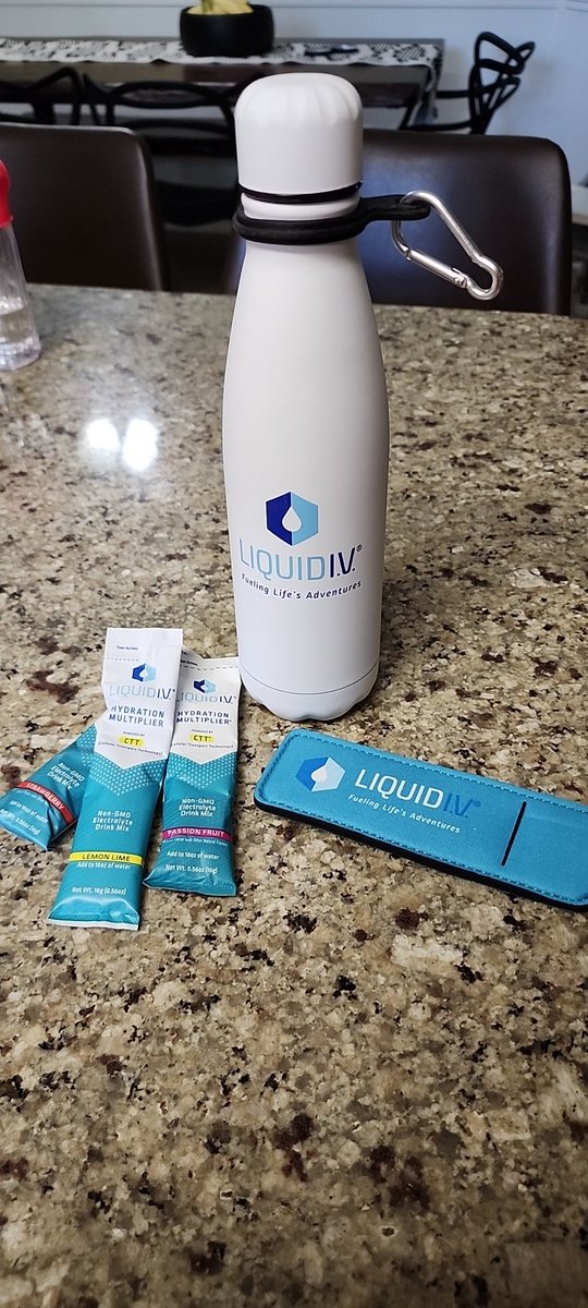 yael0924's tweet image. #Gratsybox #LiquidIV