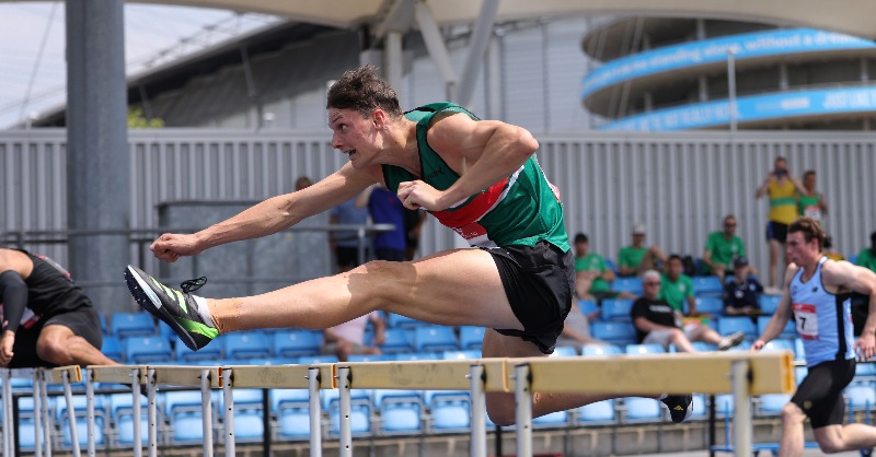 VincoSport's tweet photo. All the angles 📐 from the @Nat_Ath_League meet in Manchester 🔥

We caught a lot of the action before the rain 🌧️ came in and you can watch it all back &amp; plenty more with a PLUS+ account on Vinco.

📸 Ed Hall

#athletics #track #trackandfield #NALPrem @runnerspace