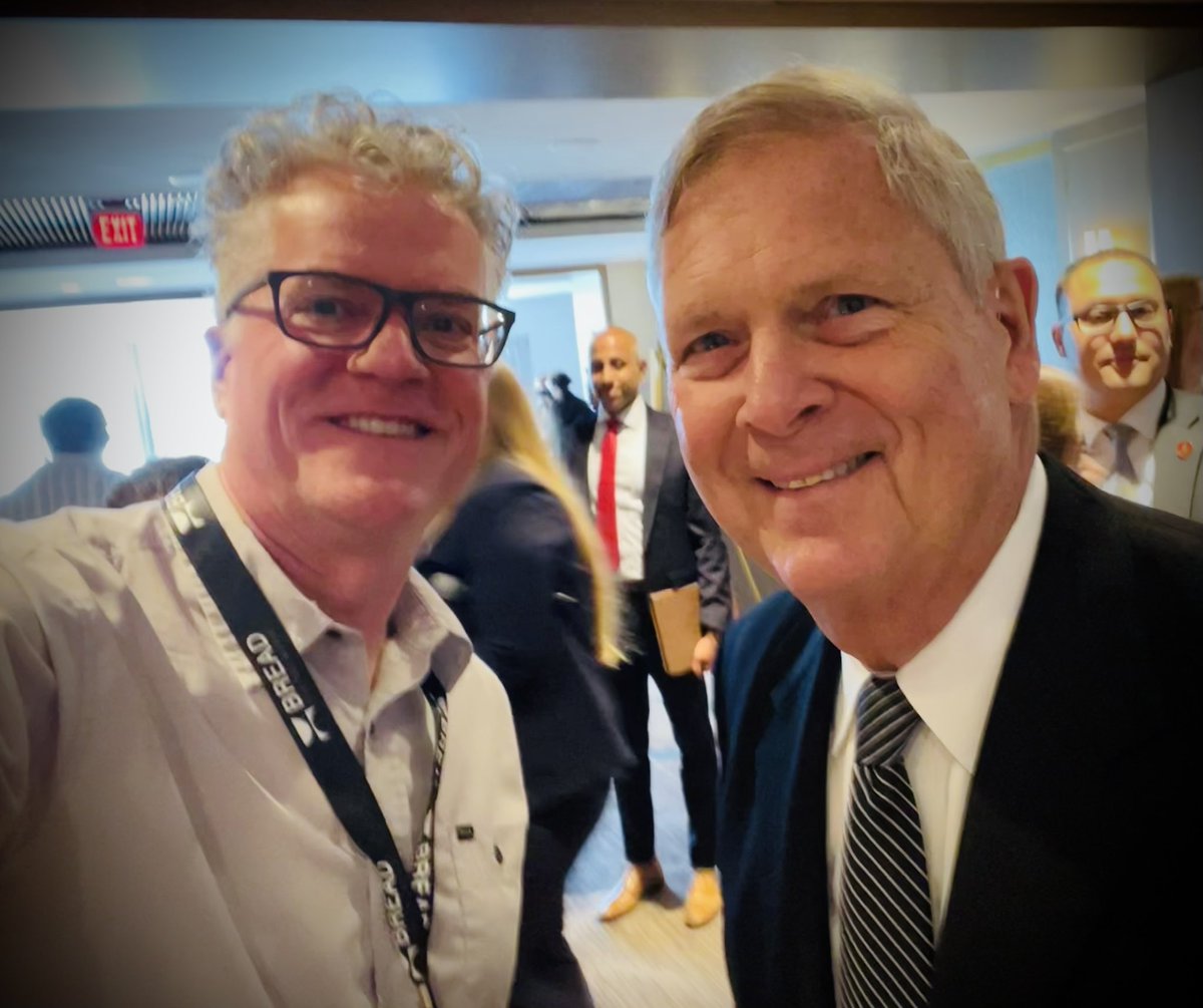 BasicandSimple2's tweet photo. Our Executive Director with the United States Secretary of Agriculture Thomas Vilsack at the Bread for the World Advocacy Summit 2023. #advocacysummit2023 https://t.co/OW8vXwQzln