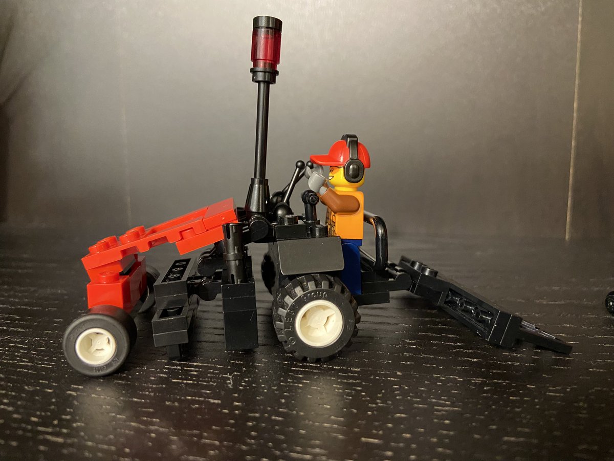 niceturf's tweet photo. Finally got back to getting creative with some Lego! Excited to add this brick built @ToroGrounds FieldPro 6040 to the fleet! Hope you get a chance to see the real version in person. It’s awesome! #IWorkForToro https://t.co/MtQjlp8eq0
