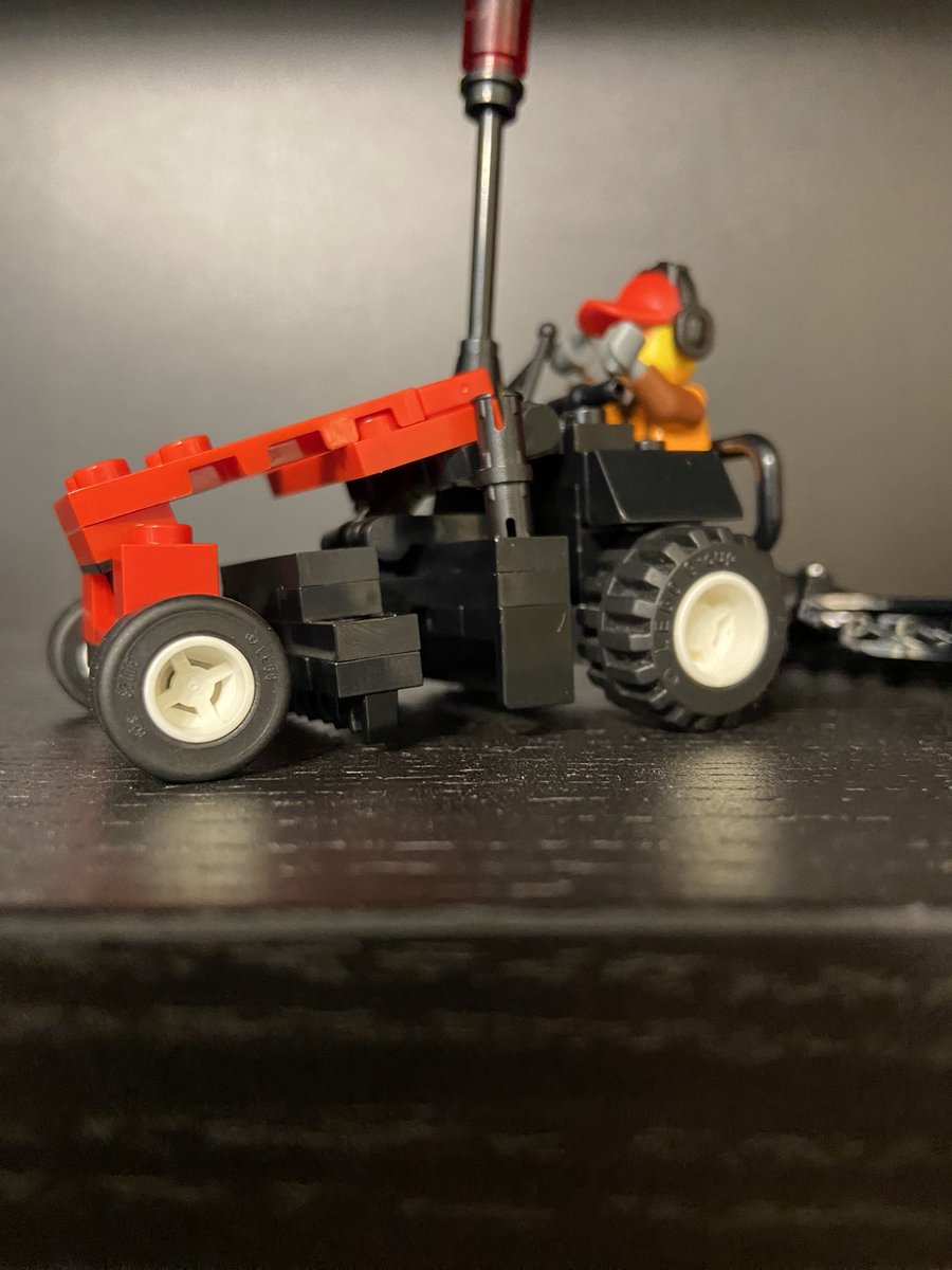 niceturf's tweet photo. Finally got back to getting creative with some Lego! Excited to add this brick built @ToroGrounds FieldPro 6040 to the fleet! Hope you get a chance to see the real version in person. It’s awesome! #IWorkForToro https://t.co/MtQjlp8eq0