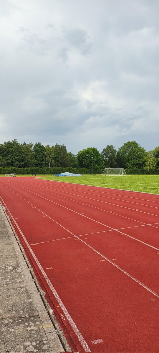 Well done to the Year 7 and 9 girls who performed on the athletics today 🌟 .
Boys super 6 next week, let's see if we can keep up the momentum of today!