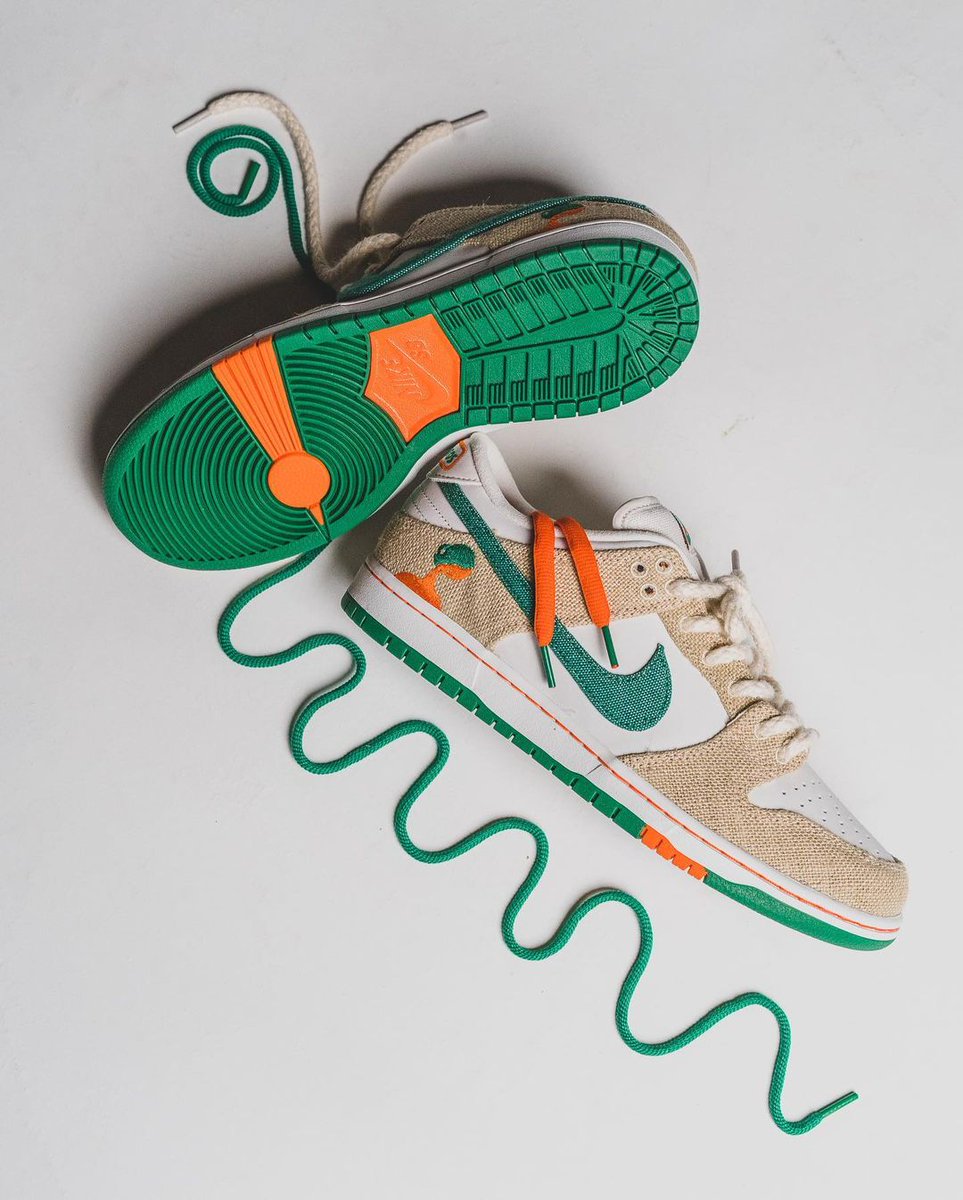 JustFreshKicks tweet media