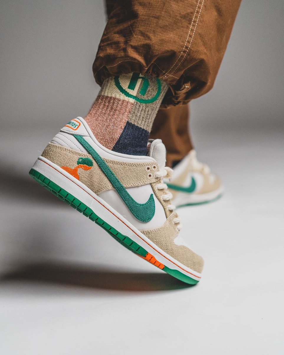 JustFreshKicks tweet media
