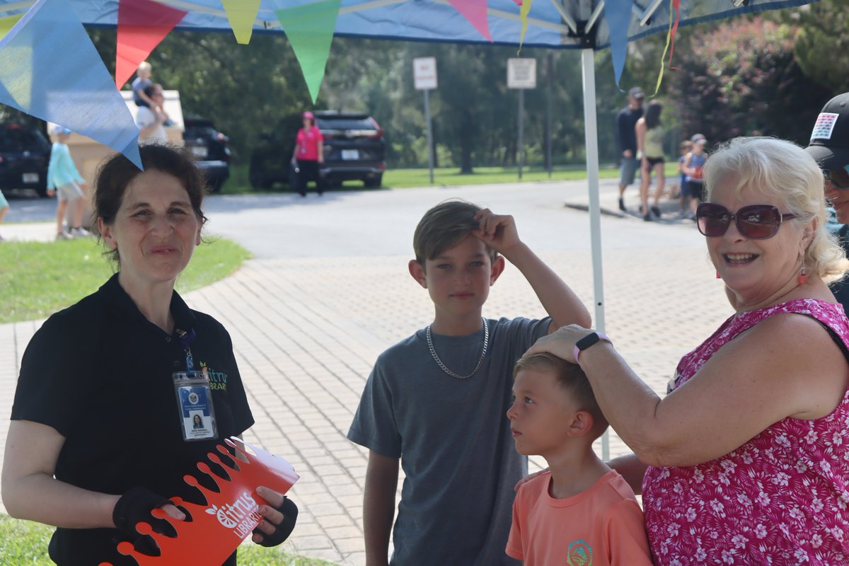citruslibraries's tweet photo. #StrongLibraries and #StrongCommunities go hand-in-hand! A BIG thank you to our amazing community for supporting our first Touch-a-Truck event on Saturday. Our Citrus Libraries staff really does love finding ways to give back to our community! #summerreading #ccls #alltogethernow https://t.co/k616n1oSgk