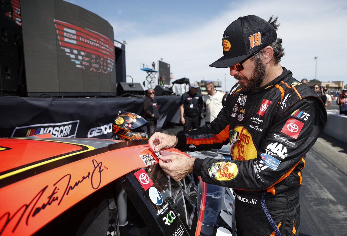 No better feeling than putting on that winner sticker🥇🏁 @NASCAR | #ToyotaSaveMart350 | #MondayMotivation