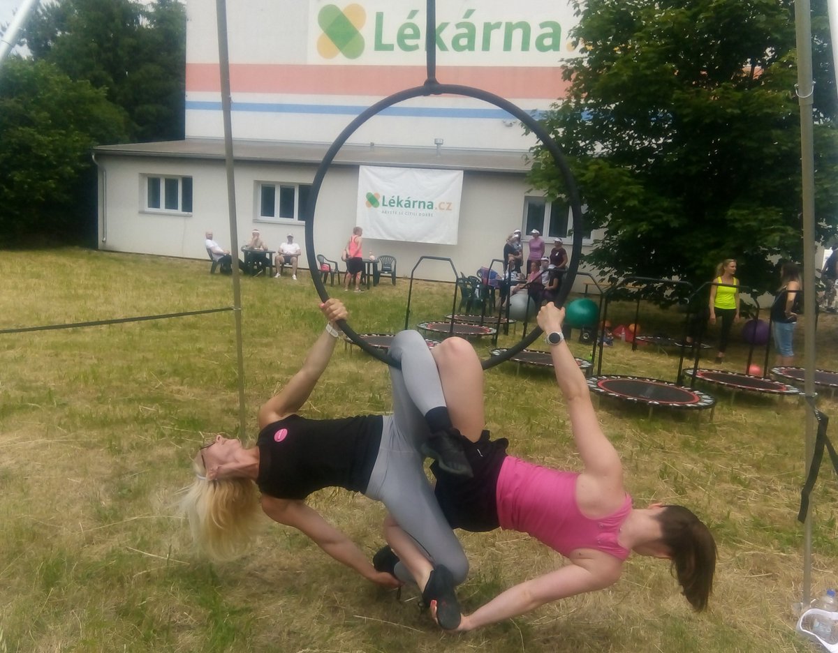 Den na pohodu byl fakt na pohodu! Prostě v duchu abyste se cítili dobře. Vy i my. Dvě společně prožité hodinky s trochou pohybu nám v lékárna.cz pomohly nabrat drive do života a udělat společně něco sami pro sebe. #abyjstesecitilidobre #globalwellnessday