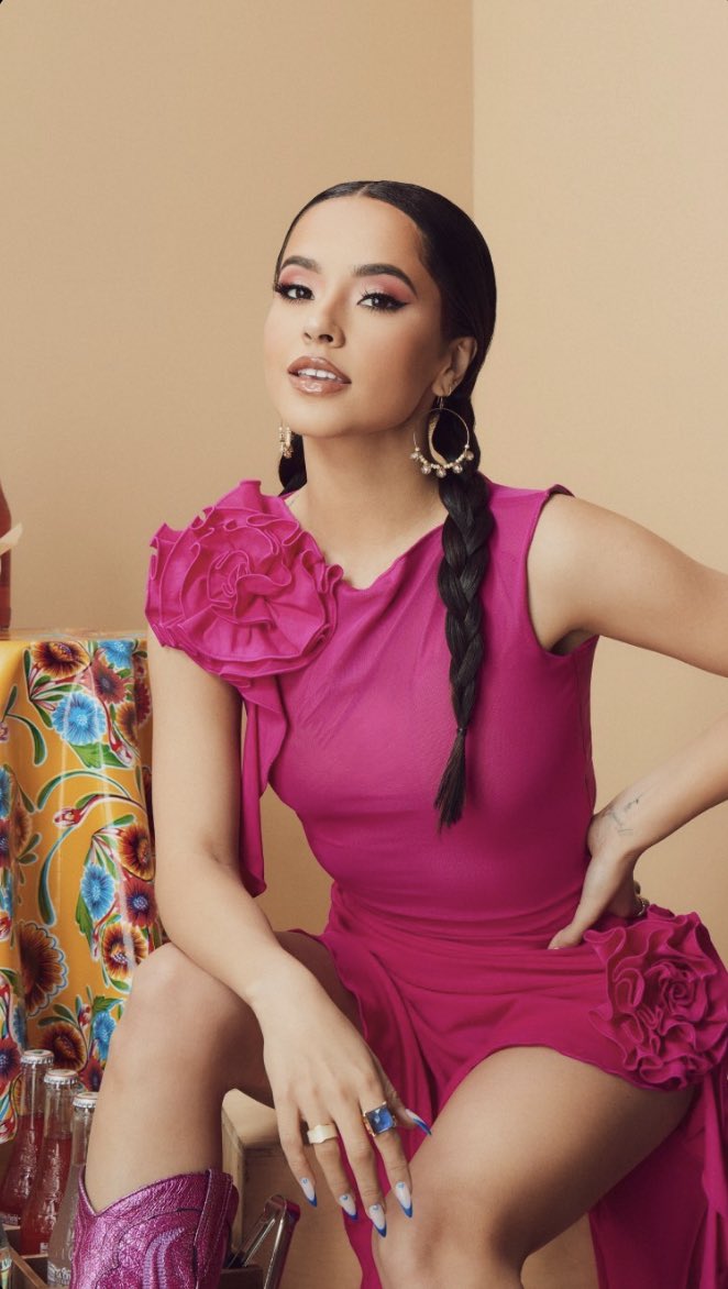 𝖒𝖆𝖙𝖍𝖊𝖚𝖘 𝖌𝖆𝖑𝖆𝖍 🦚 on Twitter "RT BeckyGBrasil 📸 Becky G para a nova