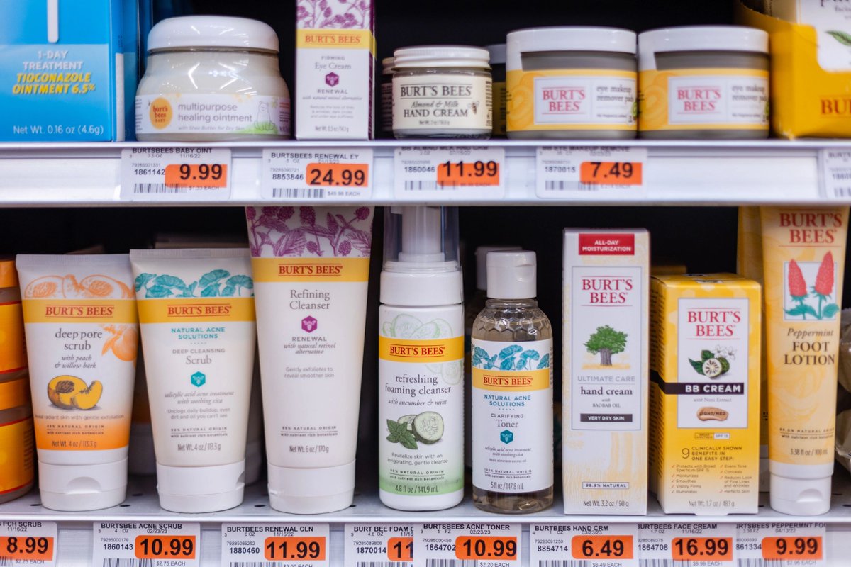 SunriverMarket's tweet photo. We love being your one-stop-shop for all your vacation needs! What's one thing you always stock up on before embarking on a trip? Let us know in the comments! https://t.co/W2b1mhS3lI