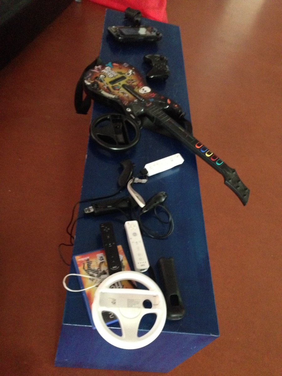 schillerlanev's tweet photo. ⌛️Schiller-LAN 1.0 recap⌛️

2015 ging unser LAN Party Abenteuer mit unserer ersten Schiller-LAN los. 

Damals noch im kleinen Rahmen und ohne viele Extras. 

#schillerlan #slev #gaming #lanparty #throwback #Recap https://t.co/QU2p2tefhe