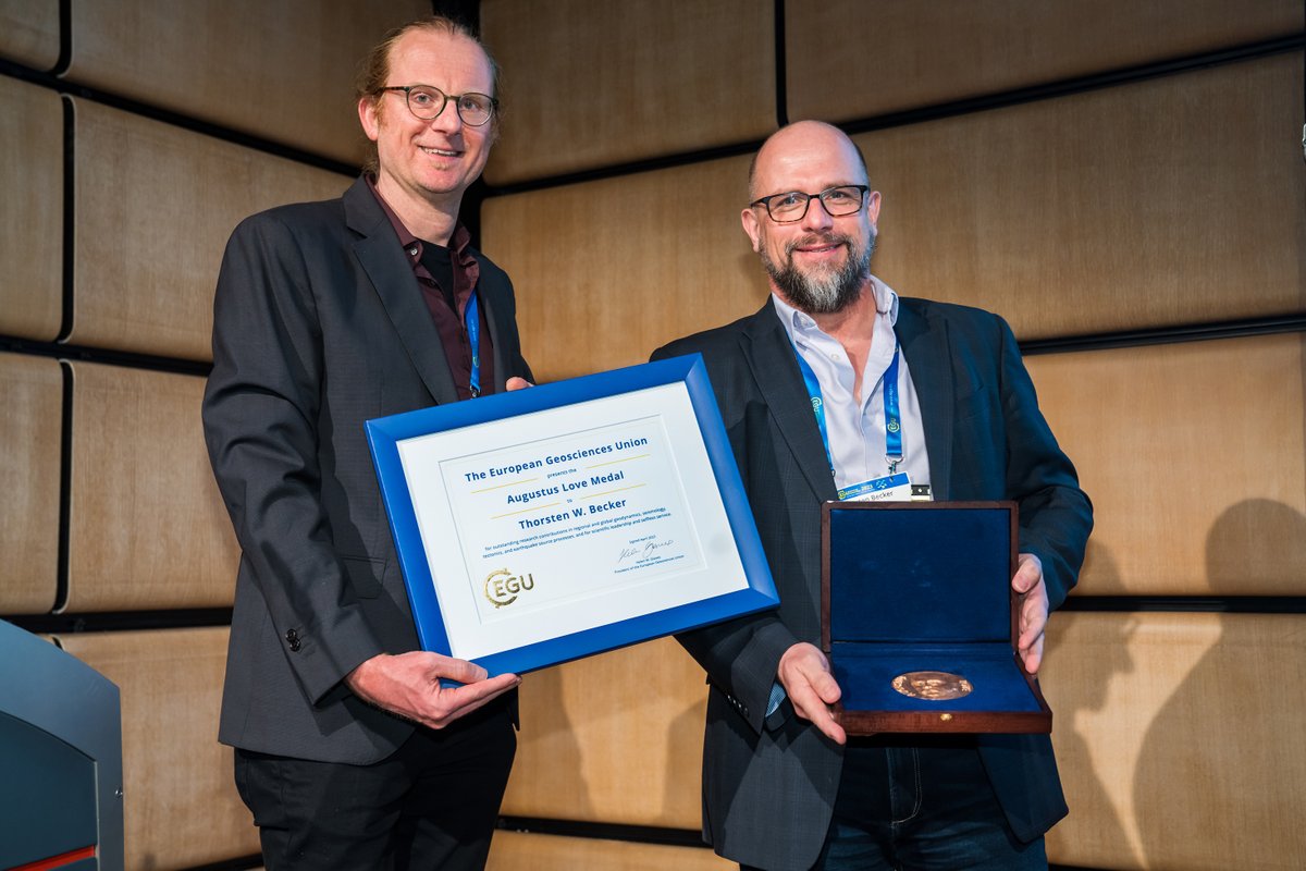 Congratulations UTIG's Thorsten Becker, 2023 recipient of @EuroGeosciences Augustus Love Medal!

The medal is Europe's highest honor in geodynamics and recognizes his contributions to the study of Earth's mantle and the science of earthquake forecasting.
ig.utexas.edu/news/2023/euro…