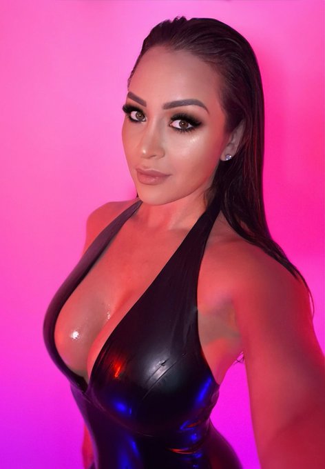 I had so much fun shooting latex for @Playboy 🩷

Set going up tonight 💕

https://t.co/dtRXK3z0iC https://t