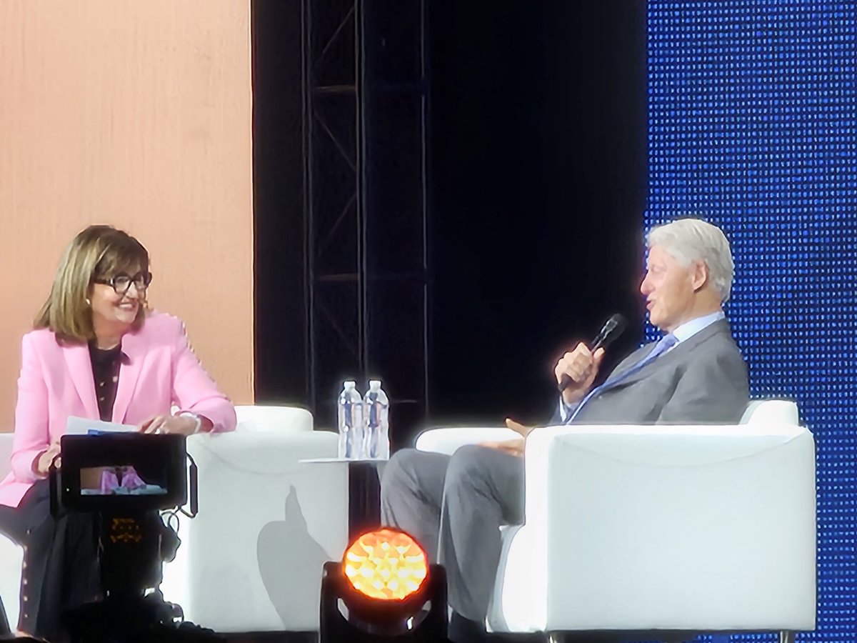 PetrinaGooch's tweet photo. Not sure if President Clinton told us his "best" HR story today. It was a great interview. #SHRM23 #shrm #FMLA 30 years #keepscratching https://t.co/KV7a6qt91V