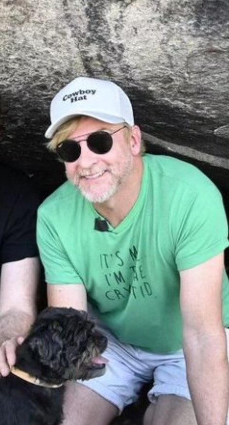 This is legitimately an outfit I would wear and I covet it.