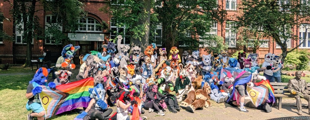 MancFurs tweet media