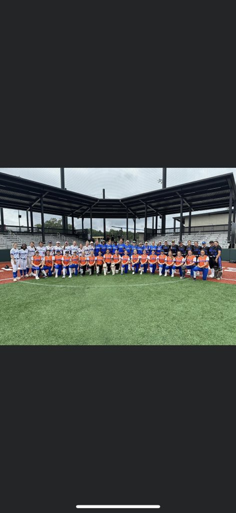 NStewart2026's tweet photo. What a day to say the least! Had an amazing experience with this amazing group of girls and coaches. The family was strong and so was the performance .
@D1Uncommitted @theuncommits @Sofo08national @E1Prospects #SOFOSTRONG https://t.co/pSMj06Gzi3
