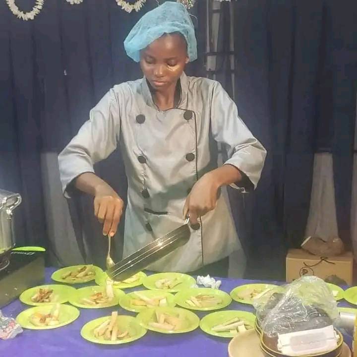 MobilePunch's tweet photo. Cook-a-thon: Man Offers Chef Damilola Two Weeks Cook Tour In US

A man identified as Ayodeji Arojo has offered chef Damilola Adeparusi, who is attempting to set a Guinness World Record for the longest cooking marathon by an individual with a 120-hour cooking marathon, a two-week cooking tour in the United States.

Arojo announced this in a post shared on his Facebook account on Monday.

He shared pictures of the chef from the marathon cooking and wrote, “Chef Dammy will be invited for a 2-week cook tour in the United States. I can't wait for her to start the process! Yayyyyyyy”

Credit: Facebook | Ayodeji Arojo

--
Follow us for more breaking news and videos
