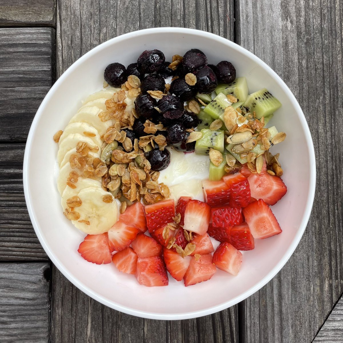 lemonluvrr's tweet photo. yog bowls 🫶 https://t.co/zwOV2dybZM