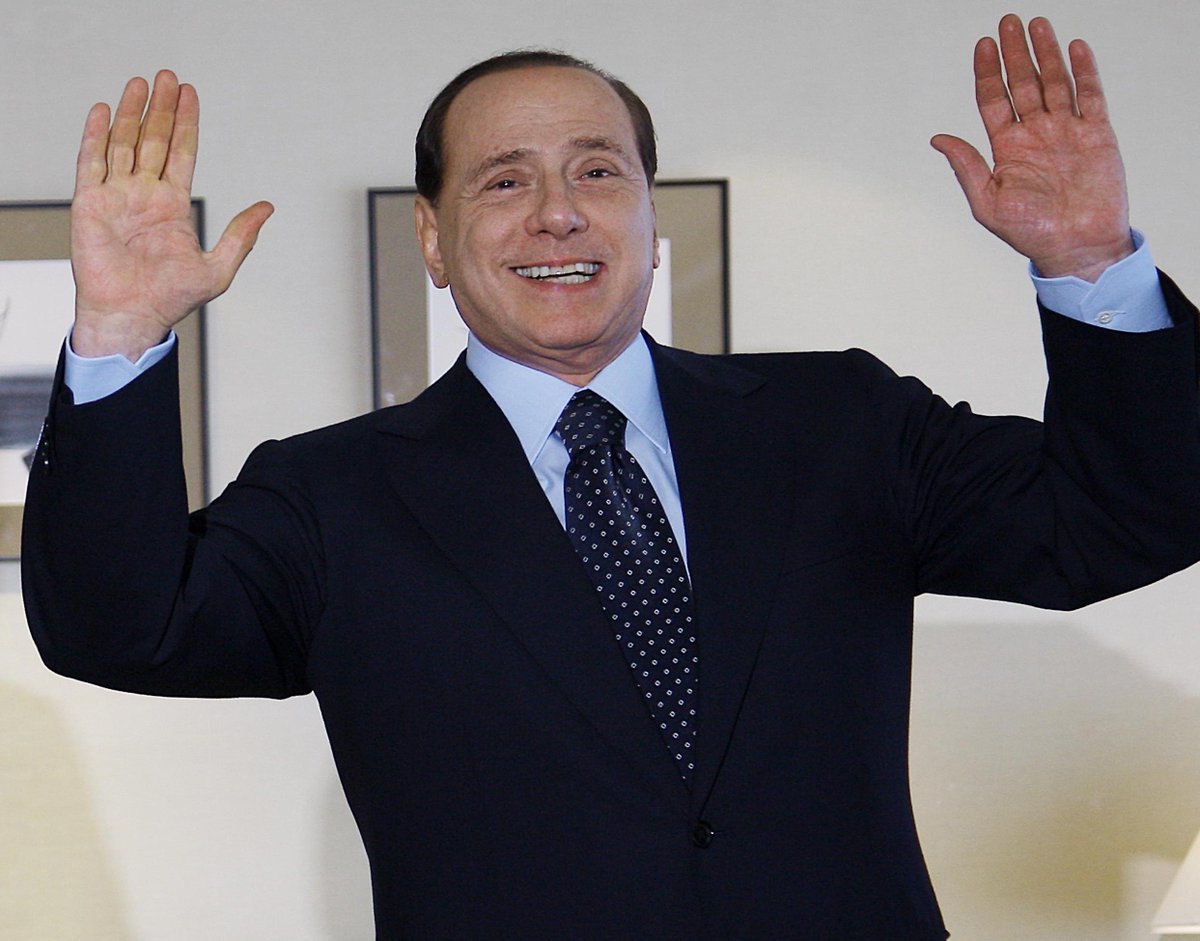 amilito92's tweet photo. Silvio Berlusconi è morto: viva Silvio Berlusconi?... https://t.co/SygldwUelG https://t.co/YDl6WnqE13