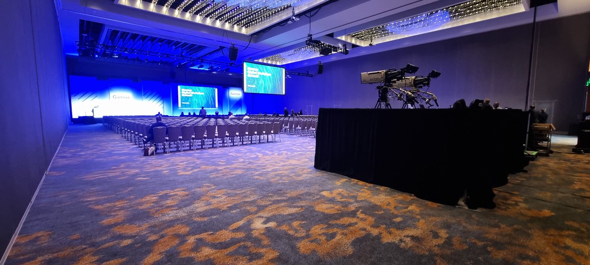 swdownes's tweet image. Doors just opened for my first session on developing tech strategies for digital workplace.   I&apos;m doing my pacing up and down the room 🙂 #lifeatgartner #gartnerdw