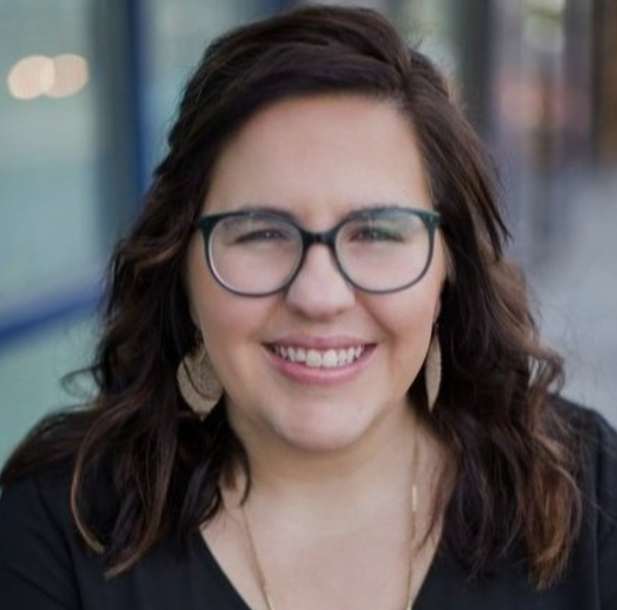 Ready or not, #AI is here.

In our latest Special Edition, <a href="/BMarkevicius/">Brooke Markevicius</a> from <a href="/theriveterco/">The Riveter</a> explains how to use #ChatGPT to get the most useful results. Plus: Where AI-powered tech is going &amp; the many ways she expects it to impact our daily lives.

Listen: thenewsworthy.com/shownotes/0610…