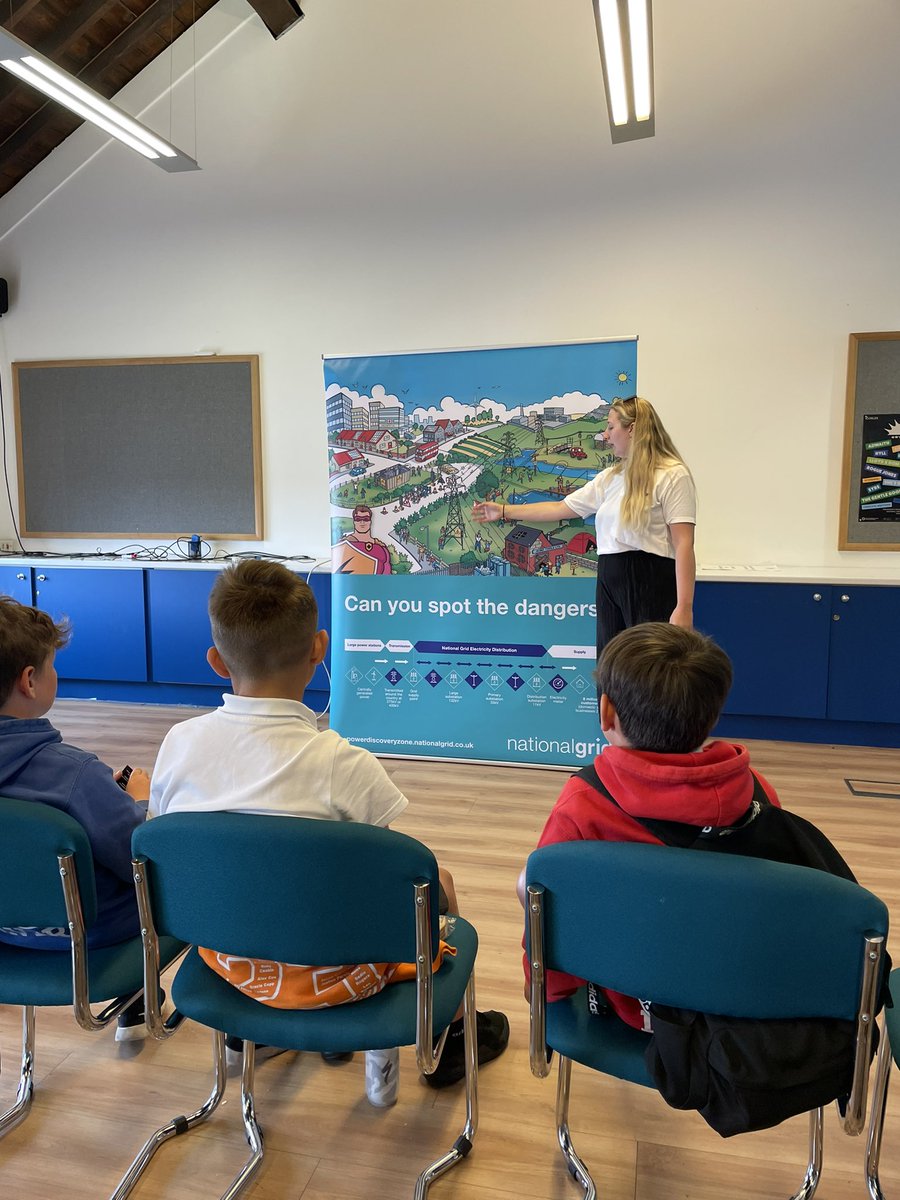 PenllergaerP's tweet image. Year 6 had an enjoyable and informative morning at @crucial_crew learning how to keep themselves safe 🚨 @SwanseaCouncil #ppshci #ppscom #penl56 @Penl561