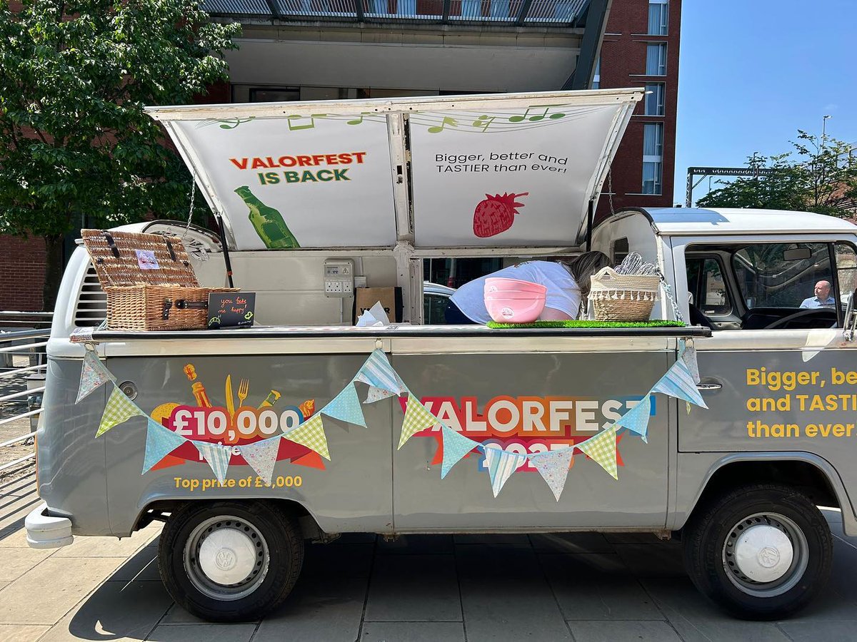 ButtercupBus's tweet image. Today, we are up in Leeds with Beluga the Campervan on the #valorfest tour … whisking up lots of interest!
.
valor_careers_uk 
#brandedcampervan #promotour #prtour #vwcamperhire #promotionalvehicles #campervanpopup #popupvwbus