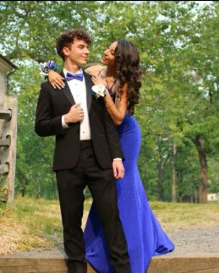 chazmatazztr's tweet photo. Sam, one of Chazmatazz Formalwear of Toms River 's prom guys, looking great for prom!!!
https://t.co/gOx5dyqYL9 
#OceanCounty #prom #jerseyshore #chazmatazzstyle #tuxedos #bowties https://t.co/JrFm3oKgW3