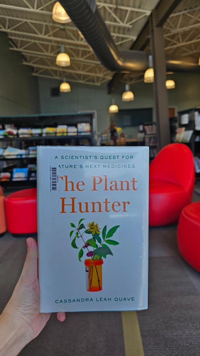 nympis's tweet image. Look who I came across with today 🥰 #laketravis #communitylibrary #theplanthunter @QuaveEthnobot