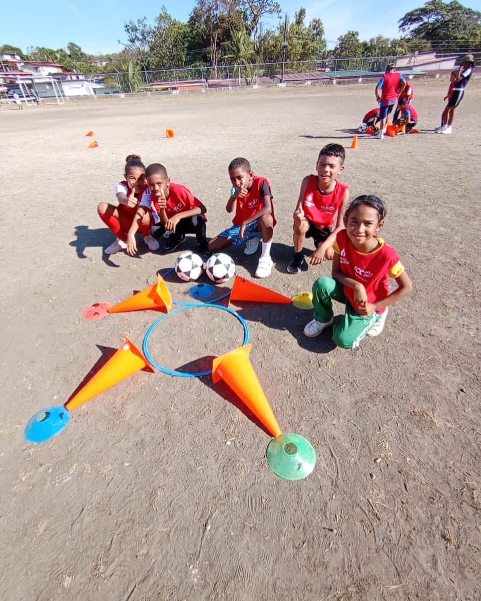 FccPty's tweet photo. Todos los niños tienen derecho a la educación, a la protección y al juego… el trabajo no es una opción.❗️
Hoy, queremos refirmar nuestro compromiso con la educación de calidad como impulsor del cambio positivo en la vida de niños, niñas y jóvenes. #Noaltrabajoinfantil
#fccpty https://t.co/ZVIsNtYIYG