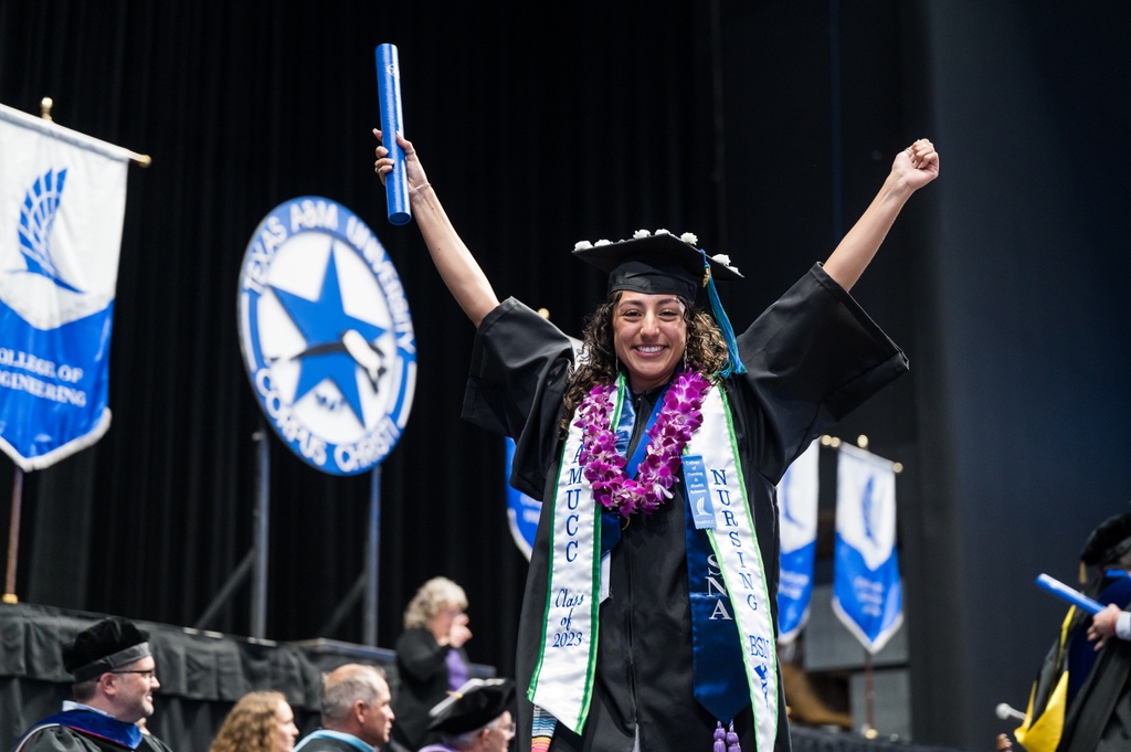 SEAStamucc's tweet photo. ISLANDER GRAD FAIR IS HERE! 🎉 Grad Fair for Summer 2023 Commencement officially kicks off June 13 at 9AM in the Lonestar Ballrooms. Swing by and visit @tamucc_studentalumni with any questions about the Islander Lei 🌺 or your Islander Ring🤙 #IslanderForever https://t.co/GEesWy08ov