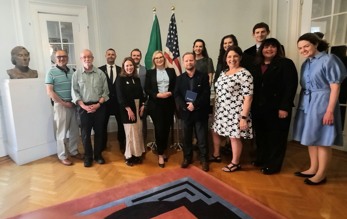 Dublin City University (@dcu) on Twitter photo <a href="/Fulbright_Eire/">Fulbright Ireland</a> awardees were invited to the <a href="/IrelandEmbUSA/">Embassy of Ireland, USA</a> recently; among them was DCU PhD student Aaron Gallagher
Aaron is on a Fulbright Exchange, conducting research at <a href="/UofMaryland/">Univ. of Maryland</a> as part of a PhD in sports media and communications.
Learn more at fulbright.ie <a href="/Fulbright_Eire/">Fulbright Ireland</a> awardees were invited to the <a href="/IrelandEmbUSA/">Embassy of Ireland, USA</a> recently; among them was DCU PhD student Aaron Gallagher
Aaron is on a Fulbright Exchange, conducting research at <a href="/UofMaryland/">Univ. of Maryland</a> as part of a PhD in sports media and communications.
Learn more at fulbright.ie